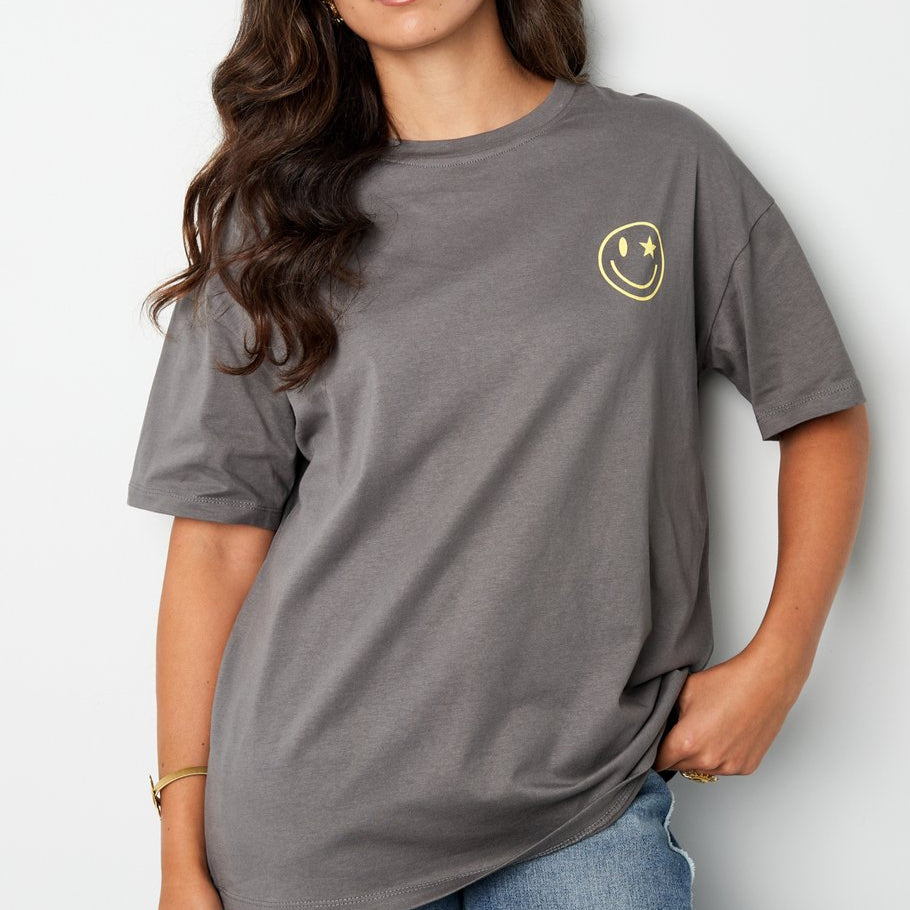 oversized-shirt-smile-grijs-2