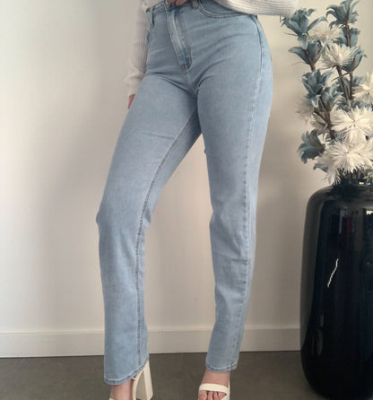 Straight-Isabel-Extralong-Jeans-11